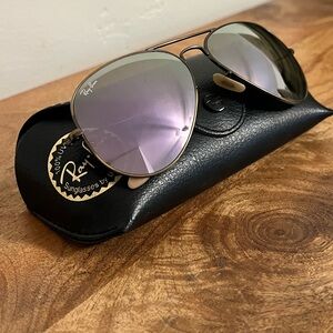 Ray-Ban Aviator Sunglasses with Black Case